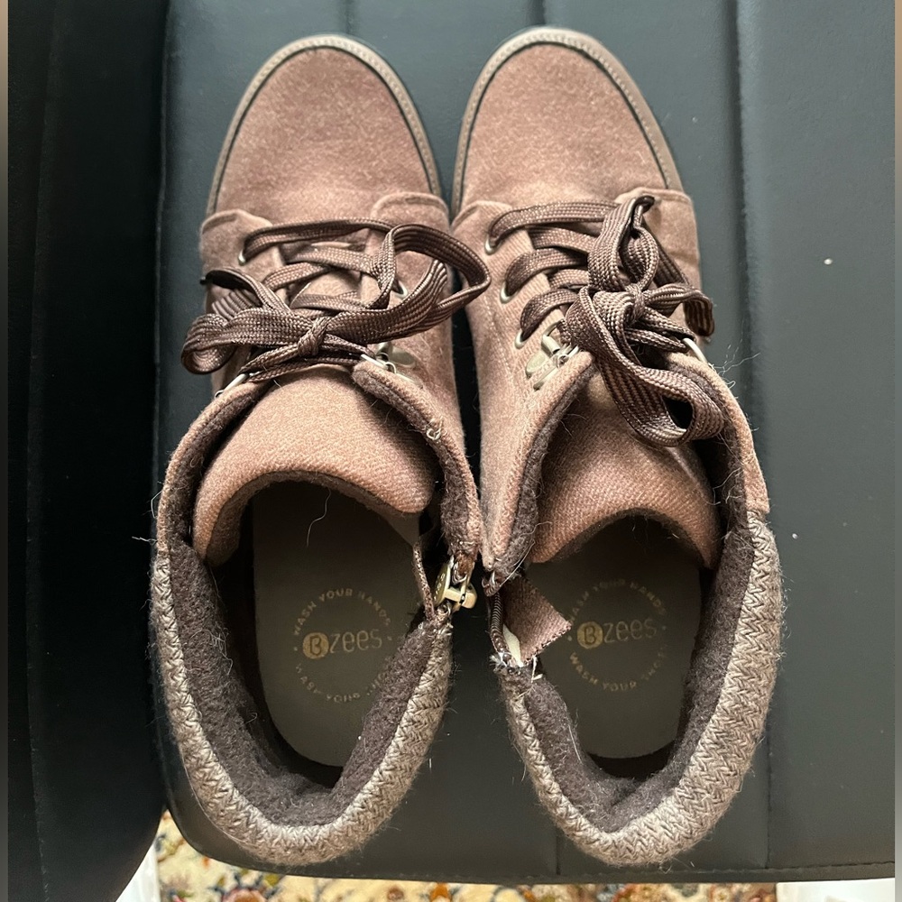 Bzees Boots